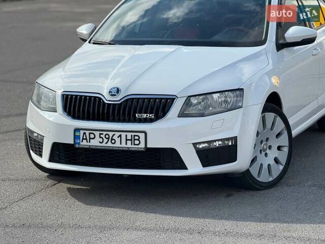 Білий Шкода Октавія, об'ємом двигуна 1.8 л та пробігом 139 тис. км за 10499 $, фото 1 на Automoto.ua