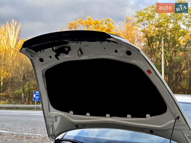 Белый Шкода Октавия, объемом двигателя 2 л и пробегом 223 тыс. км за 10600 $, фото 46 на Automoto.ua