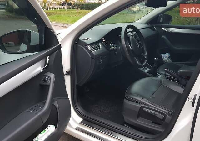 Білий Шкода Октавія, об'ємом двигуна 1.4 л та пробігом 193 тис. км за 11900 $, фото 7 на Automoto.ua
