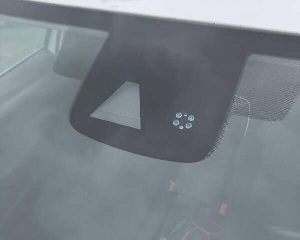 Білий Шкода Октавія, об'ємом двигуна 1.6 л та пробігом 227 тис. км за 10900 $, фото 11 на Automoto.ua