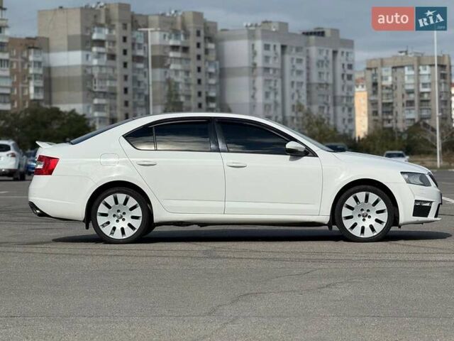 Білий Шкода Октавія, об'ємом двигуна 1.8 л та пробігом 139 тис. км за 10499 $, фото 6 на Automoto.ua