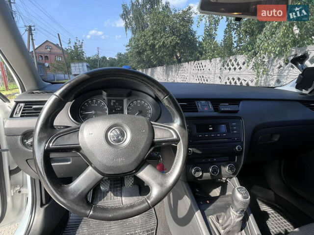 Белый Шкода Октавия, объемом двигателя 1.6 л и пробегом 242 тыс. км за 8750 $, фото 20 на Automoto.ua