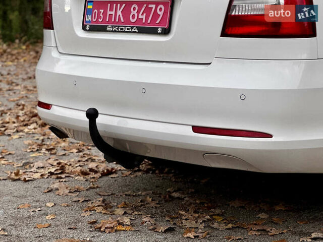 Белый Шкода Октавия, объемом двигателя 2 л и пробегом 223 тыс. км за 10700 $, фото 21 на Automoto.ua