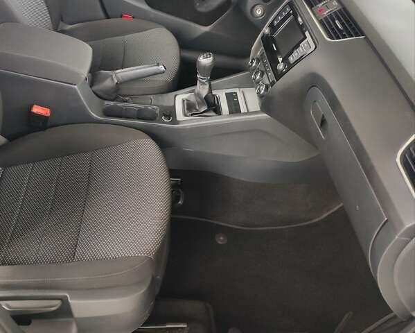 Шкода Октавия 2013 в Полтаве на Automoto.ua Белый Шкода Октавия, объемом двигателя 1.6 л и пробегом 255 тыс. км за 11750 $, фото 68 на Automoto.ua