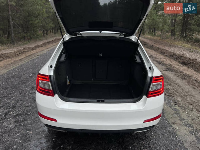 Білий Шкода Октавія, об'ємом двигуна 1.97 л та пробігом 348 тис. км за 14000 $, фото 46 на Automoto.ua