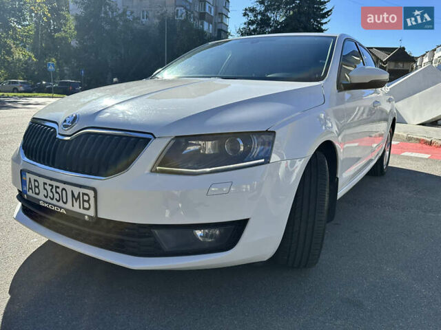 Білий Шкода Октавія, об'ємом двигуна 1.4 л та пробігом 210 тис. км за 11500 $, фото 5 на Automoto.ua