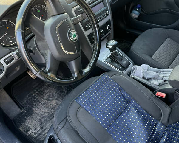 Білий Шкода Октавія, об'ємом двигуна 1.8 л та пробігом 165 тис. км за 10000 $, фото 6 на Automoto.ua
