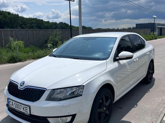 Белый Шкода Октавия, объемом двигателя 1.4 л и пробегом 206 тыс. км за 10600 $, фото 2 на Automoto.ua