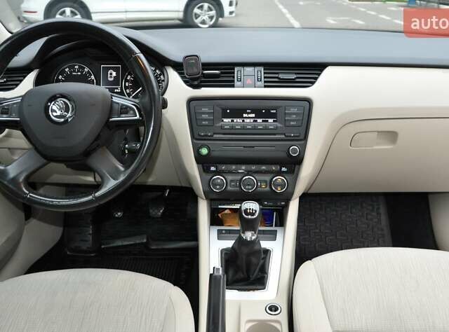 Білий Шкода Октавія, об'ємом двигуна 1.4 л та пробігом 148 тис. км за 9000 $, фото 21 на Automoto.ua