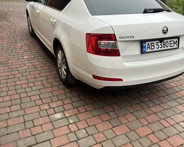Белый Шкода Октавия, объемом двигателя 1.4 л и пробегом 198 тыс. км за 10800 $, фото 3 на Automoto.ua