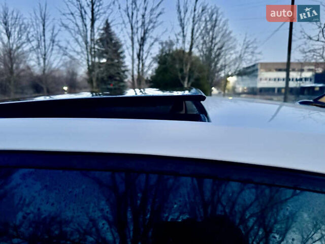 Білий Шкода Октавія, об'ємом двигуна 2 л та пробігом 305 тис. км за 12700 $, фото 10 на Automoto.ua