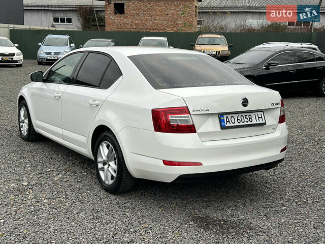 Білий Шкода Октавія, об'ємом двигуна 1.6 л та пробігом 275 тис. км за 8999 $, фото 1 на Automoto.ua