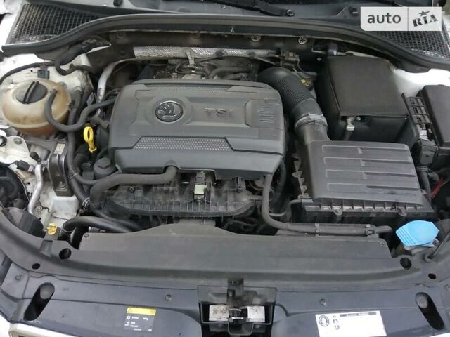 Белый Шкода Октавия, объемом двигателя 1.8 л и пробегом 260 тыс. км за 11300 $, фото 6 на Automoto.ua