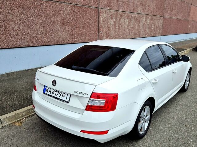 Білий Шкода Октавія, об'ємом двигуна 1.8 л та пробігом 204 тис. км за 9500 $, фото 8 на Automoto.ua