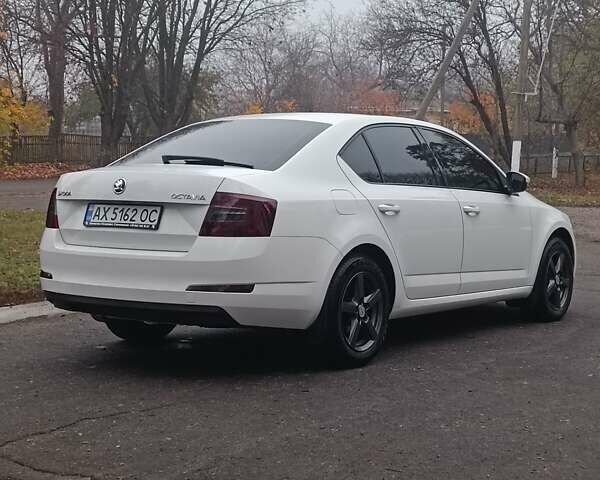 Белый Шкода Октавия, объемом двигателя 1.4 л и пробегом 156 тыс. км за 12200 $, фото 8 на Automoto.ua