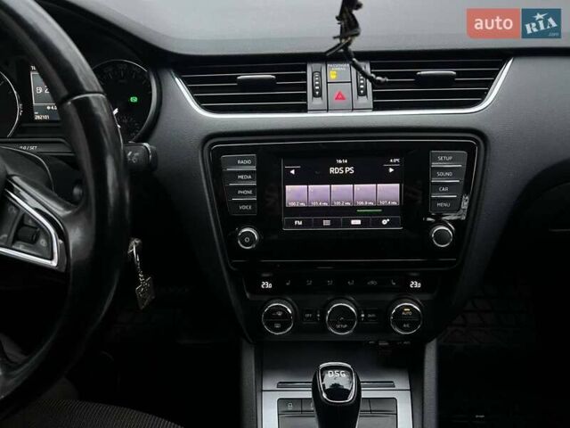 Белый Шкода Октавия, объемом двигателя 1.97 л и пробегом 282 тыс. км за 11000 $, фото 8 на Automoto.ua