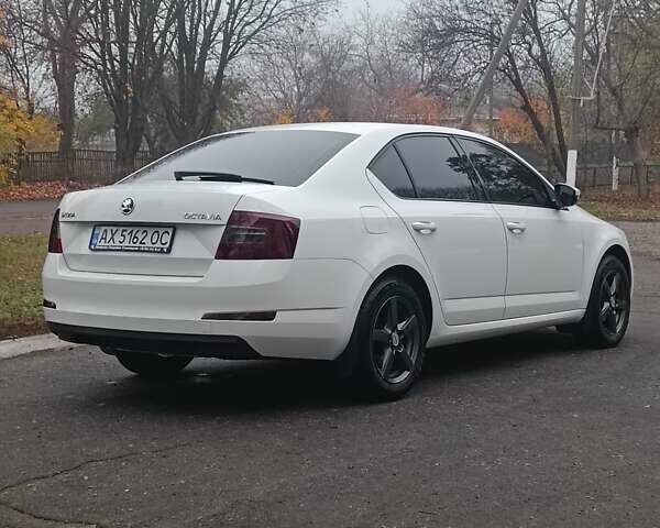 Белый Шкода Октавия, объемом двигателя 1.4 л и пробегом 156 тыс. км за 12200 $, фото 6 на Automoto.ua