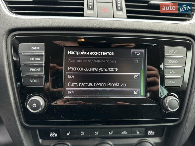 Белый Шкода Октавия, объемом двигателя 1.6 л и пробегом 227 тыс. км за 11800 $, фото 40 на Automoto.ua