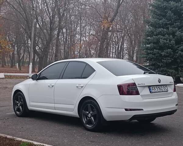 Белый Шкода Октавия, объемом двигателя 1.4 л и пробегом 156 тыс. км за 12200 $, фото 4 на Automoto.ua