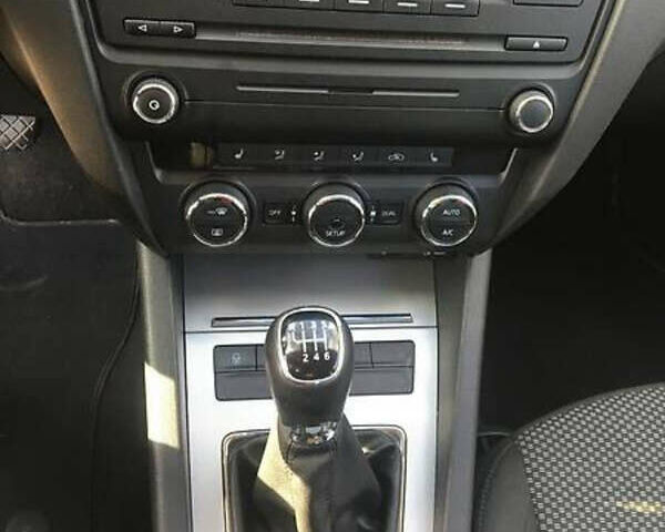 Белый Шкода Октавия, объемом двигателя 1.4 л и пробегом 348 тыс. км за 8700 $, фото 10 на Automoto.ua