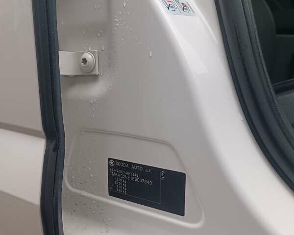 Белый Шкода Октавия, объемом двигателя 1.4 л и пробегом 156 тыс. км за 12200 $, фото 13 на Automoto.ua