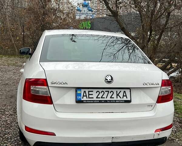 Белый Шкода Октавия, объемом двигателя 1.97 л и пробегом 282 тыс. км за 11000 $, фото 5 на Automoto.ua