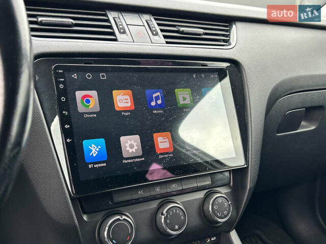 Білий Шкода Октавія, об'ємом двигуна 1.6 л та пробігом 275 тис. км за 8999 $, фото 11 на Automoto.ua