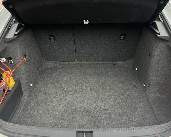 Белый Шкода Октавия, объемом двигателя 1.4 л и пробегом 198 тыс. км за 10800 $, фото 13 на Automoto.ua