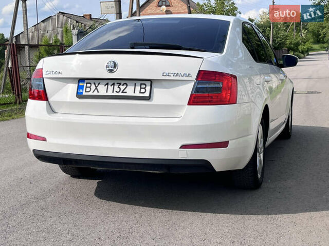 Белый Шкода Октавия, объемом двигателя 1.6 л и пробегом 242 тыс. км за 8750 $, фото 4 на Automoto.ua