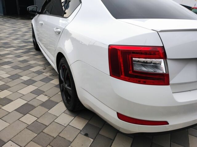 Белый Шкода Октавия, объемом двигателя 1.6 л и пробегом 250 тыс. км за 11499 $, фото 4 на Automoto.ua