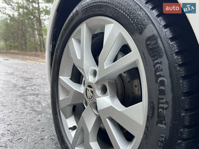 Білий Шкода Октавія, об'ємом двигуна 1.97 л та пробігом 348 тис. км за 14000 $, фото 22 на Automoto.ua