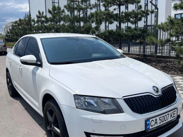 Білий Шкода Октавія, об'ємом двигуна 1.4 л та пробігом 206 тис. км за 10600 $, фото 2 на Automoto.ua