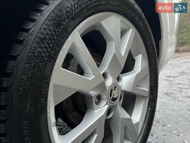 Білий Шкода Октавія, об'ємом двигуна 1.97 л та пробігом 348 тис. км за 14000 $, фото 23 на Automoto.ua