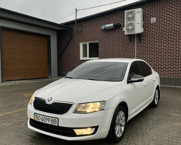 Белый Шкода Октавия, объемом двигателя 1.8 л и пробегом 174 тыс. км за 7999 $, фото 7 на Automoto.ua