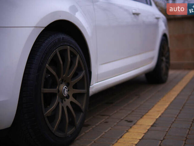 Белый Шкода Октавия, объемом двигателя 1.4 л и пробегом 254 тыс. км за 10500 $, фото 8 на Automoto.ua