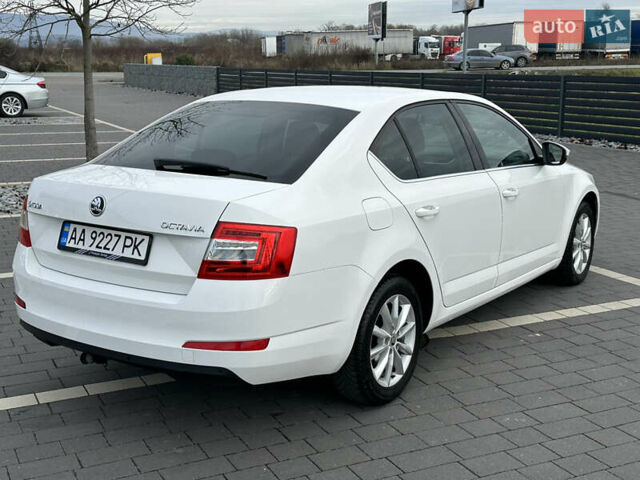 Белый Шкода Октавия, объемом двигателя 1.6 л и пробегом 227 тыс. км за 11800 $, фото 7 на Automoto.ua