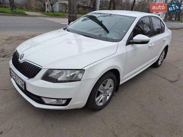 Білий Шкода Октавія, об'ємом двигуна 1.8 л та пробігом 250 тис. км за 9999 $, фото 3 на Automoto.ua