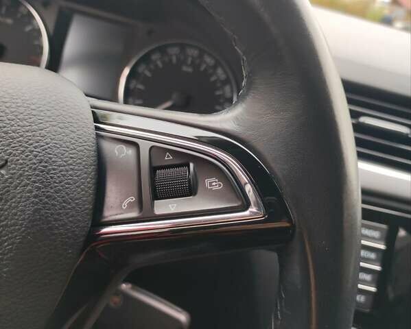 Шкода Октавия 2013 в Полтаве на Automoto.ua Белый Шкода Октавия, объемом двигателя 1.6 л и пробегом 255 тыс. км за 11750 $, фото 29 на Automoto.ua