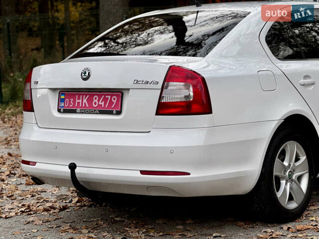 Белый Шкода Октавия, объемом двигателя 2 л и пробегом 223 тыс. км за 10600 $, фото 11 на Automoto.ua