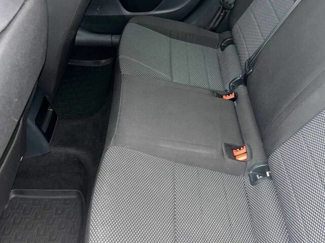 Белый Шкода Октавия, объемом двигателя 1.8 л и пробегом 217 тыс. км за 10000 $, фото 3 на Automoto.ua