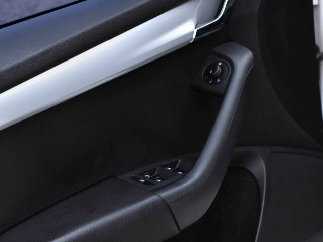 Белый Шкода Октавия, объемом двигателя 1.4 л и пробегом 255 тыс. км за 9950 $, фото 9 на Automoto.ua