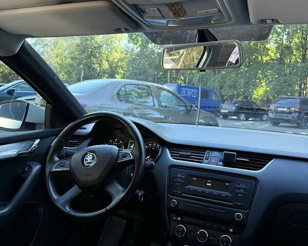 Белый Шкода Октавия, объемом двигателя 1.4 л и пробегом 155 тыс. км за 12300 $, фото 6 на Automoto.ua