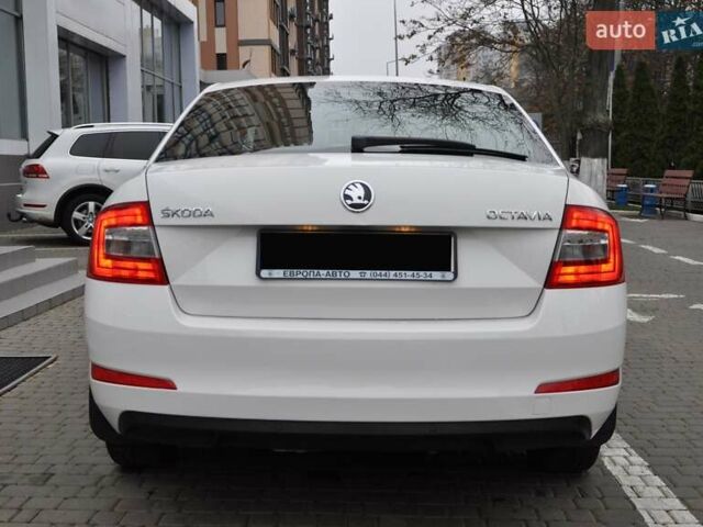 Білий Шкода Октавія, об'ємом двигуна 1.4 л та пробігом 148 тис. км за 9000 $, фото 5 на Automoto.ua