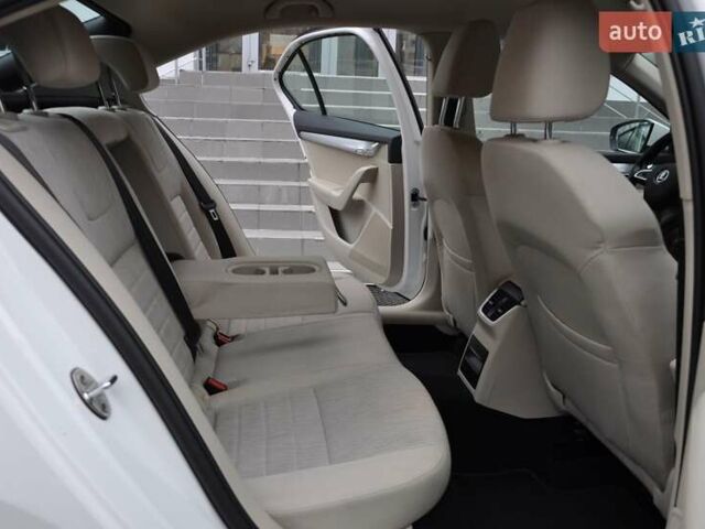 Білий Шкода Октавія, об'ємом двигуна 1.4 л та пробігом 148 тис. км за 9000 $, фото 14 на Automoto.ua