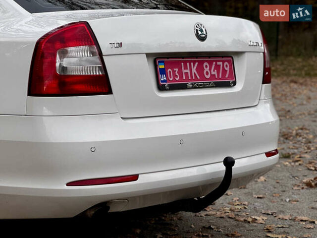 Белый Шкода Октавия, объемом двигателя 2 л и пробегом 223 тыс. км за 10700 $, фото 15 на Automoto.ua