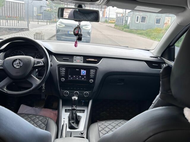 Белый Шкода Октавия, объемом двигателя 1.4 л и пробегом 206 тыс. км за 10600 $, фото 9 на Automoto.ua