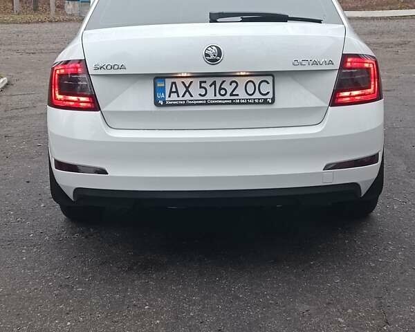 Белый Шкода Октавия, объемом двигателя 1.4 л и пробегом 156 тыс. км за 12200 $, фото 11 на Automoto.ua