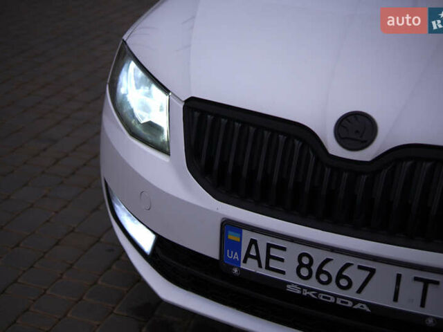 Белый Шкода Октавия, объемом двигателя 1.4 л и пробегом 254 тыс. км за 10500 $, фото 9 на Automoto.ua