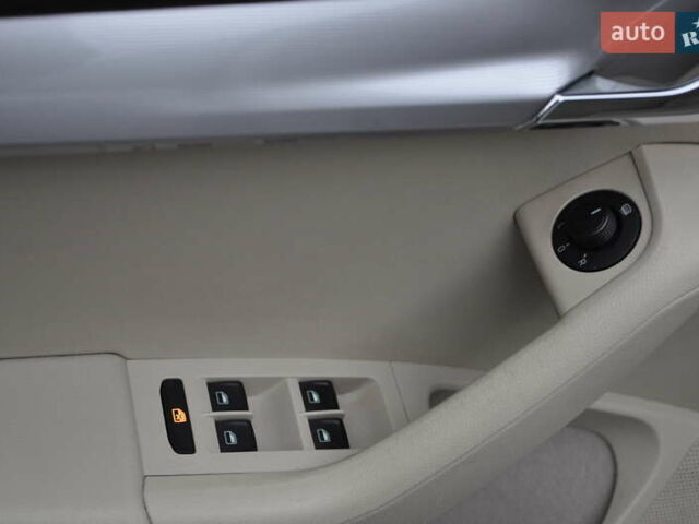 Білий Шкода Октавія, об'ємом двигуна 1.4 л та пробігом 148 тис. км за 9000 $, фото 18 на Automoto.ua