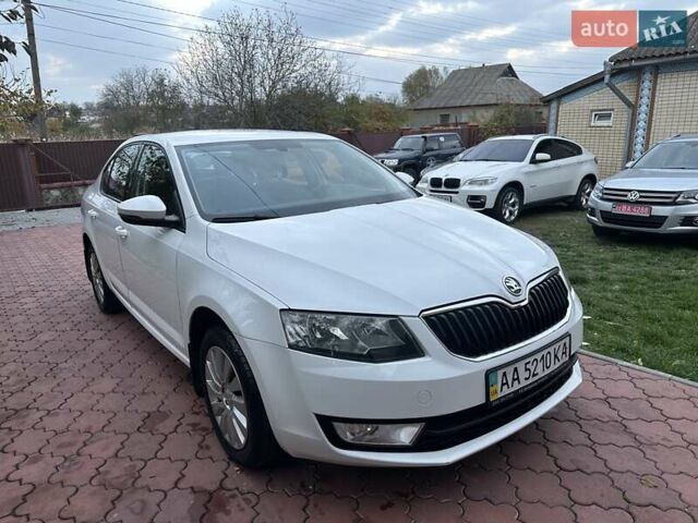 Белый Шкода Октавия, объемом двигателя 1.4 л и пробегом 72 тыс. км за 11999 $, фото 9 на Automoto.ua